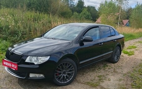 Skoda Superb III рестайлинг, 2011 год, 1 050 000 рублей, 9 фотография