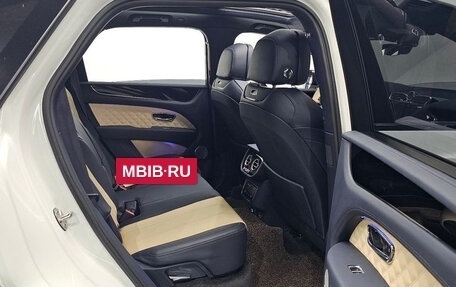Bentley Bentayga I, 2023 год, 19 021 456 рублей, 14 фотография