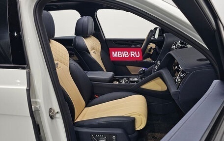 Bentley Bentayga I, 2023 год, 19 021 456 рублей, 15 фотография
