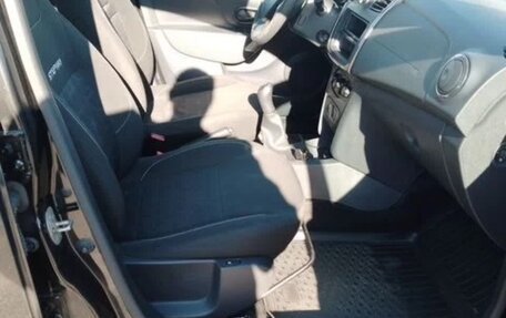 Renault Sandero II рестайлинг, 2017 год, 700 000 рублей, 4 фотография