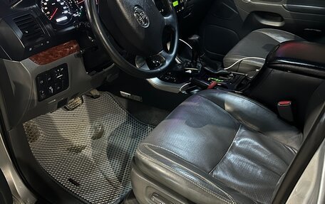 Toyota Land Cruiser Prado 120 рестайлинг, 2004 год, 1 550 000 рублей, 4 фотография