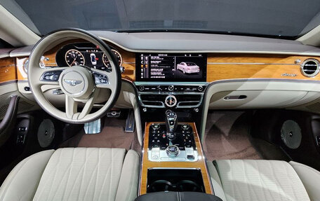 Bentley Flying Spur, 2023 год, 20 577 466 рублей, 18 фотография