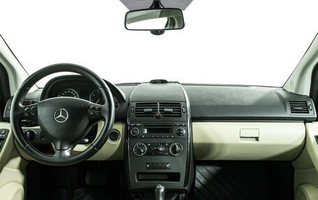 Mercedes-Benz A-Класс, 2011 год, 689 898 рублей, 13 фотография
