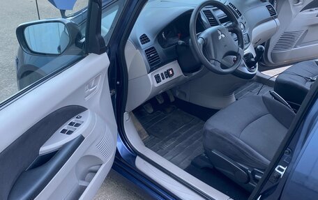 Mitsubishi Grandis, 2006 год, 750 000 рублей, 8 фотография