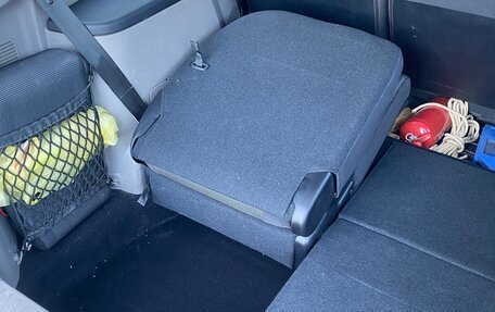 Mitsubishi Grandis, 2006 год, 750 000 рублей, 14 фотография