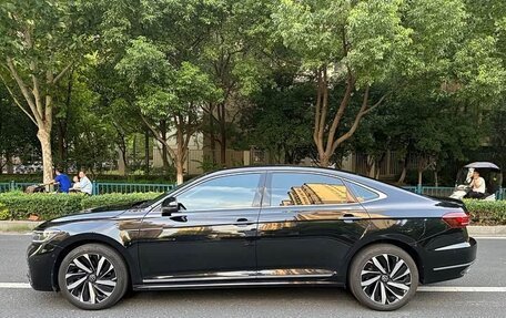 Volkswagen Passat B8 рестайлинг, 2022 год, 1 950 000 рублей, 4 фотография