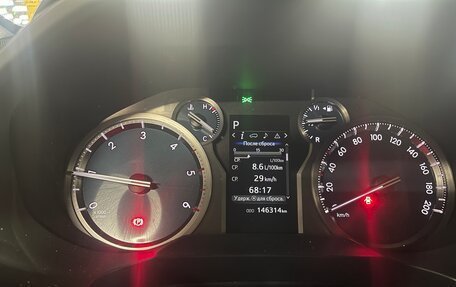 Toyota Land Cruiser Prado 150 рестайлинг 2, 2021 год, 6 500 000 рублей, 11 фотография