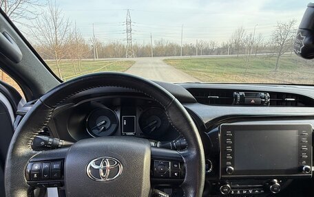 Toyota Hilux VIII, 2020 год, 4 100 000 рублей, 10 фотография