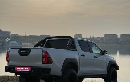 Toyota Hilux VIII, 2020 год, 4 100 000 рублей, 6 фотография