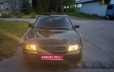 Audi A4, 1997 год, 140 000 рублей, 2 фотография