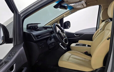 Hyundai Staria, 2022 год, 2 994 000 рублей, 6 фотография