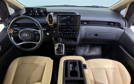 Hyundai Staria, 2022 год, 2 994 000 рублей, 7 фотография