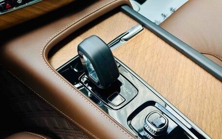 Volvo XC90 II рестайлинг, 2022 год, 3 688 000 рублей, 9 фотография