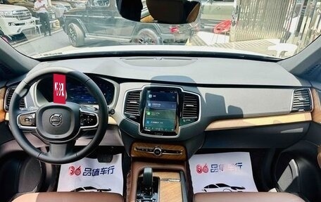 Volvo XC90 II рестайлинг, 2022 год, 3 688 000 рублей, 4 фотография