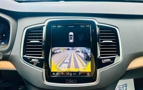 Volvo XC90 II рестайлинг, 2022 год, 3 688 000 рублей, 8 фотография
