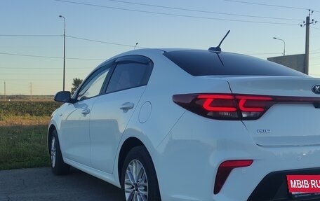 KIA Rio IV, 2020 год, 1 900 000 рублей, 3 фотография