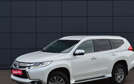 Mitsubishi Pajero Sport III рестайлинг, 2018 год, 2 750 000 рублей, 1 фотография
