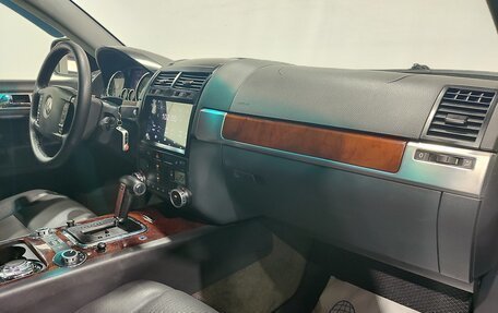 Volkswagen Touareg III, 2003 год, 950 000 рублей, 13 фотография