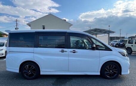 Honda Stepwgn IV, 2021 год, 2 224 000 рублей, 5 фотография