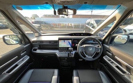 Honda Stepwgn IV, 2021 год, 2 224 000 рублей, 8 фотография