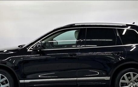 Volkswagen Touareg III, 2017 год, 3 450 000 рублей, 3 фотография