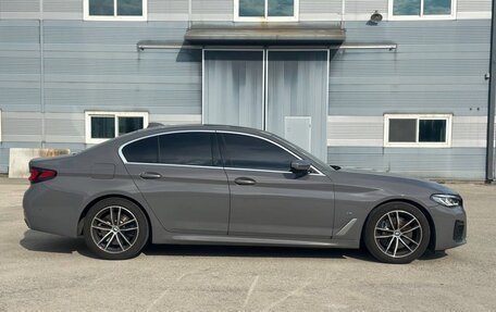 BMW 5 серия, 2022 год, 3 299 000 рублей, 4 фотография