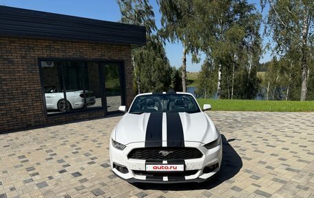 Ford Mustang VI рестайлинг, 2016 год, 2 650 000 рублей, 3 фотография