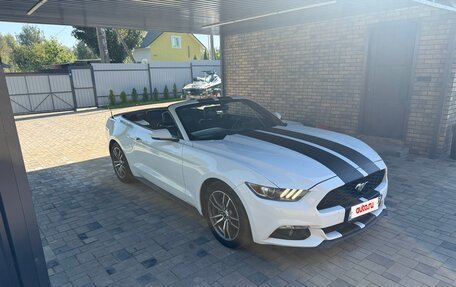 Ford Mustang VI рестайлинг, 2016 год, 2 650 000 рублей, 6 фотография