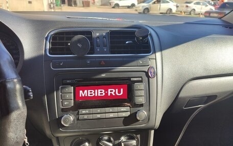 Volkswagen Polo VI (EU Market), 2010 год, 500 000 рублей, 4 фотография