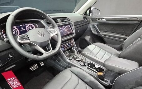 Volkswagen Tiguan II, 2022 год, 3 778 035 рублей, 4 фотография