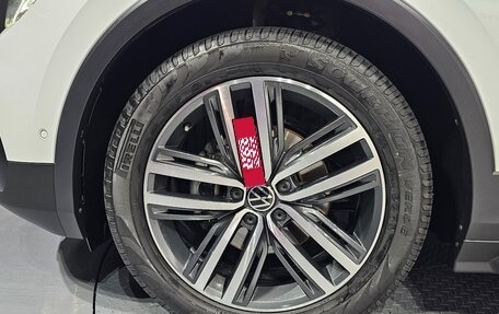 Volkswagen Tiguan II, 2022 год, 3 778 035 рублей, 7 фотография