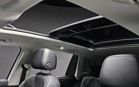 Volkswagen Tiguan II, 2022 год, 3 778 035 рублей, 10 фотография