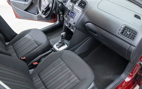 Volkswagen Polo VI (EU Market), 2017 год, 1 249 000 рублей, 24 фотография