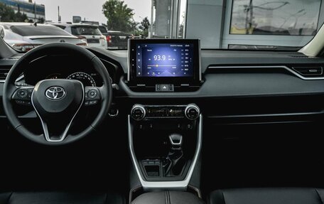 Toyota RAV4, 2025 год, 4 400 000 рублей, 18 фотография