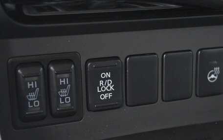 Mitsubishi Pajero Sport III рестайлинг, 2018 год, 2 750 000 рублей, 15 фотография