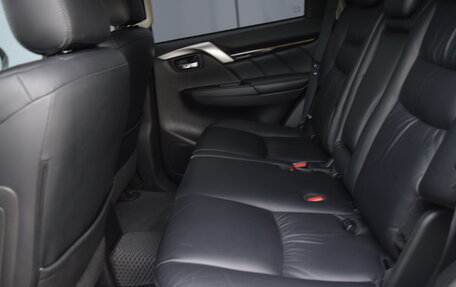 Mitsubishi Pajero Sport III рестайлинг, 2018 год, 2 750 000 рублей, 20 фотография