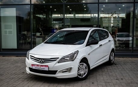 Hyundai Solaris II рестайлинг, 2015 год, 650 000 рублей, 1 фотография