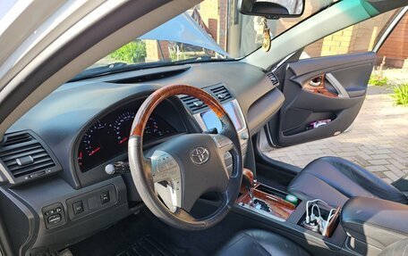 Toyota Camry, 2009 год, 1 000 000 рублей, 4 фотография