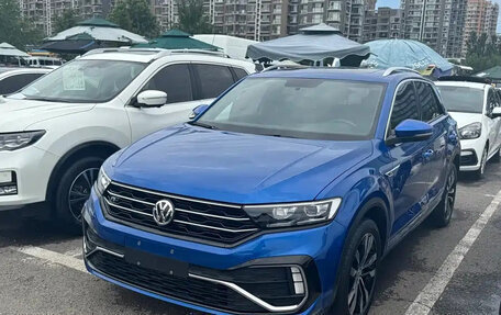 Volkswagen T-Roc I, 2021 год, 1 240 000 рублей, 1 фотография