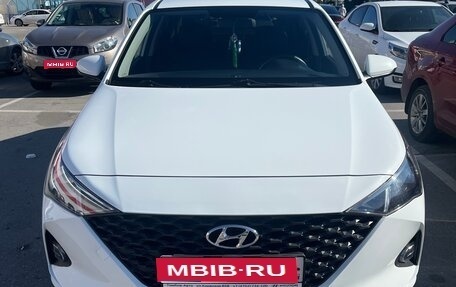 Hyundai Solaris II рестайлинг, 2020 год, 1 570 000 рублей, 1 фотография