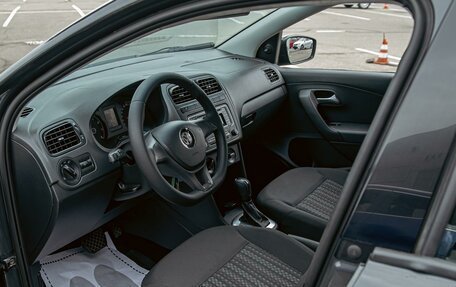 Volkswagen Polo VI (EU Market), 2017 год, 895 000 рублей, 13 фотография