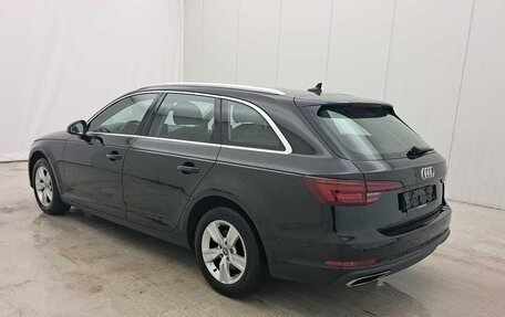 Audi A4, 2019 год, 1 600 000 рублей, 2 фотография