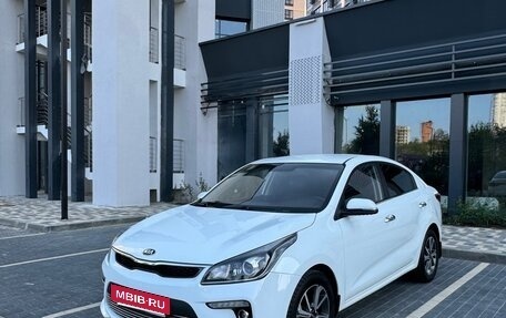 KIA Rio IV, 2017 год, 1 170 000 рублей, 4 фотография