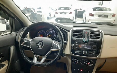 Renault Logan II, 2019 год, 296 000 рублей, 17 фотография