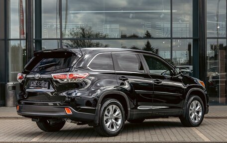 Toyota Highlander III, 2016 год, 3 095 000 рублей, 6 фотография