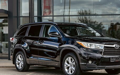 Toyota Highlander III, 2016 год, 3 095 000 рублей, 7 фотография