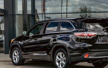 Toyota Highlander III, 2016 год, 3 095 000 рублей, 9 фотография