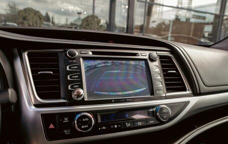 Toyota Highlander III, 2016 год, 3 095 000 рублей, 14 фотография
