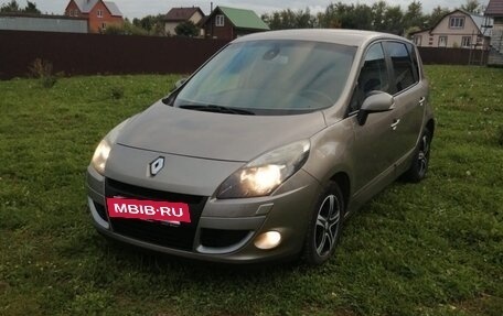 Renault Scenic III, 2011 год, 900 000 рублей, 2 фотография