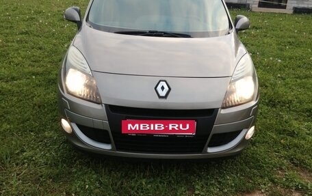 Renault Scenic III, 2011 год, 900 000 рублей, 3 фотография